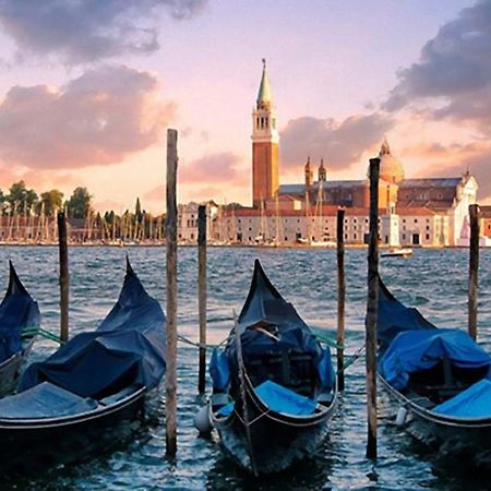 Villa Santin Carraro Immobiliare - Family Apartments リド・ディ・イエゾロ エクステリア 写真