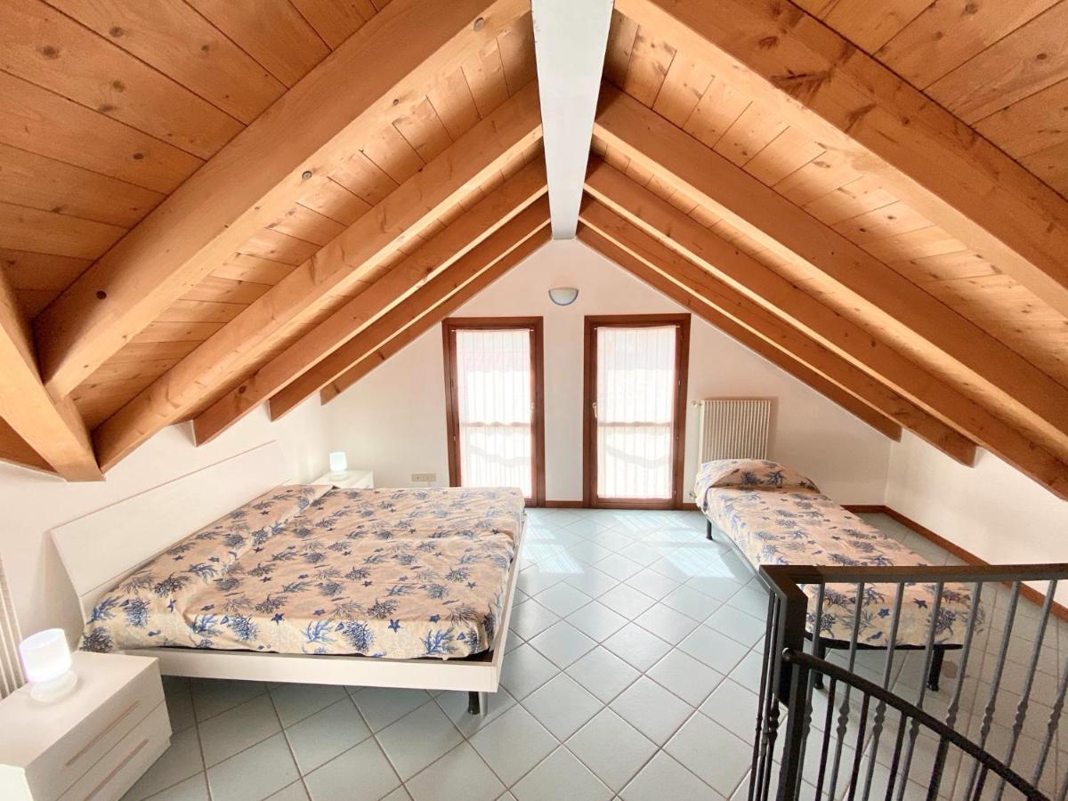 Villa Santin Carraro Immobiliare - Family Apartments リド・ディ・イエゾロ エクステリア 写真