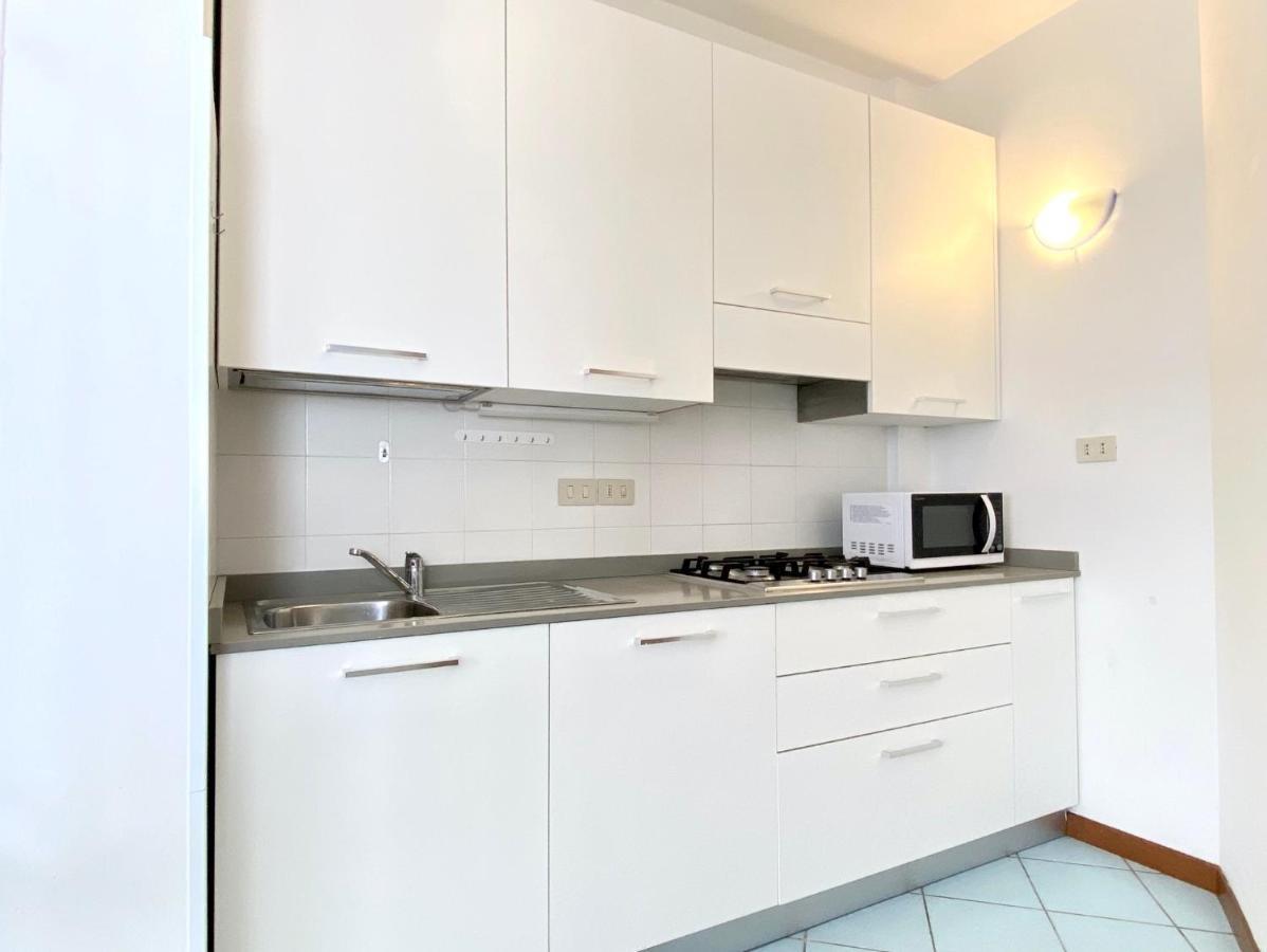 Villa Santin Carraro Immobiliare - Family Apartments リド・ディ・イエゾロ エクステリア 写真