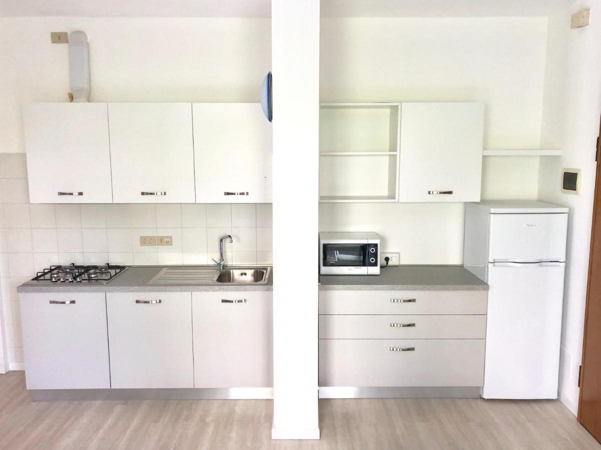 Villa Santin Carraro Immobiliare - Family Apartments リド・ディ・イエゾロ エクステリア 写真